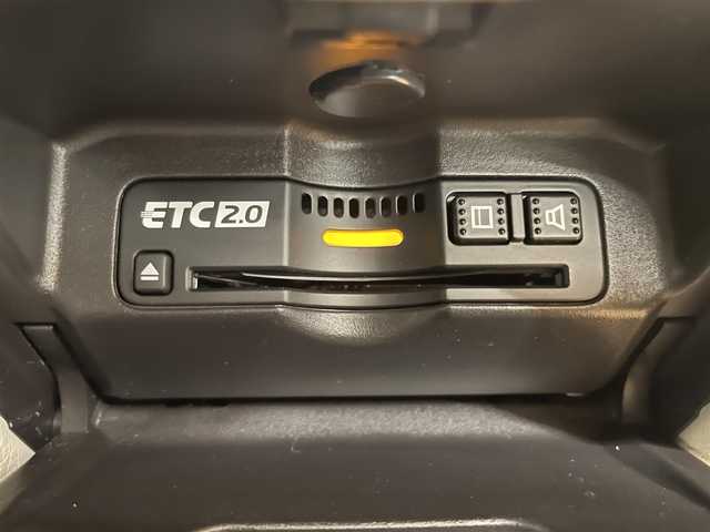 ホンダ レジェンド ハイブリッド EX 群馬県 2020(令2)年 6.2万km プレミアムディープロッソパール ホンダセンシング/SH-AWD/サンルーフ/ジュエルアイLEDヘッドライト/純正メーカーナビ/・フルセグTV/・CD/DVD/BT/・HDMI/AUX/USB/iPod/・AM.FM/全方位カメラ/コーナーセンサー/ETC/ドライブレコーダー/白レザーシート/前席パワーシート(D席メモリ付)/前席エアーシート/全席シートヒーター/革巻きステアリング/ステアリングスイッチ/パドルシフト/ステアリングヒーター/KRELLサウンド/スマートキー/プッシュスタート/置くだけ充電/フォグランプ/オートライト/純正19インチAW/純正フロアマット/横滑り防止システム/電動格納ウィンカーミラー/リアサンシェード