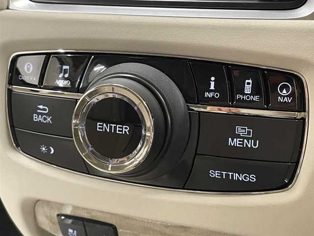 ホンダ レジェンド ハイブリッド EX 群馬県 2020(令2)年 6.2万km プレミアムディープロッソパール ホンダセンシング/SH-AWD/サンルーフ/ジュエルアイLEDヘッドライト/純正メーカーナビ/・フルセグTV/・CD/DVD/BT/・HDMI/AUX/USB/iPod/・AM.FM/全方位カメラ/コーナーセンサー/ETC/ドライブレコーダー/白レザーシート/前席パワーシート(D席メモリ付)/前席エアーシート/全席シートヒーター/革巻きステアリング/ステアリングスイッチ/パドルシフト/ステアリングヒーター/KRELLサウンド/スマートキー/プッシュスタート/置くだけ充電/フォグランプ/オートライト/純正19インチAW/純正フロアマット/横滑り防止システム/電動格納ウィンカーミラー/リアサンシェード