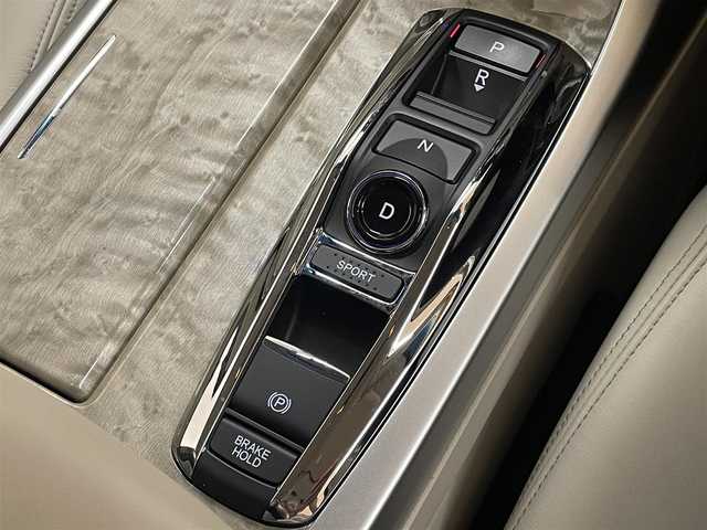 ホンダ レジェンド ハイブリッド EX 群馬県 2020(令2)年 6.2万km プレミアムディープロッソパール ホンダセンシング/SH-AWD/サンルーフ/ジュエルアイLEDヘッドライト/純正メーカーナビ/・フルセグTV/・CD/DVD/BT/・HDMI/AUX/USB/iPod/・AM.FM/全方位カメラ/コーナーセンサー/ETC/ドライブレコーダー/白レザーシート/前席パワーシート(D席メモリ付)/前席エアーシート/全席シートヒーター/革巻きステアリング/ステアリングスイッチ/パドルシフト/ステアリングヒーター/KRELLサウンド/スマートキー/プッシュスタート/置くだけ充電/フォグランプ/オートライト/純正19インチAW/純正フロアマット/横滑り防止システム/電動格納ウィンカーミラー/リアサンシェード