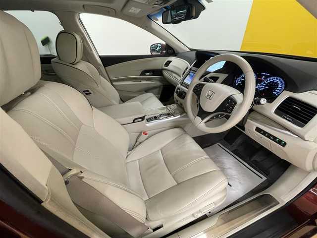 ホンダ レジェンド ハイブリッド EX 群馬県 2020(令2)年 6.2万km プレミアムディープロッソパール ホンダセンシング/SH-AWD/サンルーフ/ジュエルアイLEDヘッドライト/純正メーカーナビ/・フルセグTV/・CD/DVD/BT/・HDMI/AUX/USB/iPod/・AM.FM/全方位カメラ/コーナーセンサー/ETC/ドライブレコーダー/白レザーシート/前席パワーシート(D席メモリ付)/前席エアーシート/全席シートヒーター/革巻きステアリング/ステアリングスイッチ/パドルシフト/ステアリングヒーター/KRELLサウンド/スマートキー/プッシュスタート/置くだけ充電/フォグランプ/オートライト/純正19インチAW/純正フロアマット/横滑り防止システム/電動格納ウィンカーミラー/リアサンシェード