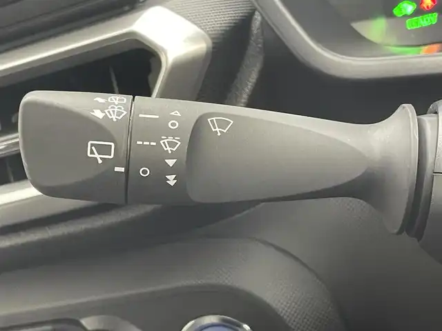 ダイハツ ロッキー プレミアム G HEV 茨城県 2022(令4)年 1.7万km レーザーブルークリスタルシャイン 社外オーディオ［CZ215］/スマートアシスト/・衝突回避支援ブレーキ/・衝突警報機能/・ふらつき警報/・先行車発進お知らせ機能/・標識認識機能/・コーナーセンサー/ハーフレザーシート/シートヒーター/純正アルミホイール/純正フロアマット/ビルトインETC