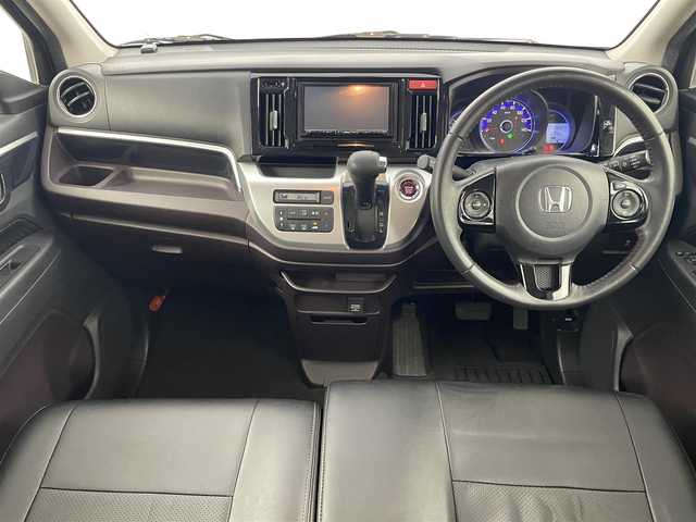 ホンダ Ｎ ＷＧＮ カスタム G Aパッケージ 福岡県 2014(平26)年 6.4万km スマートブラック プッシュスタート　/シティブレーキアクティブシステム　/クルーズコントロール　/横滑り防止装置　/ＥＣＯＮモード　/アイドリングストップ　/ステアリングリモコン　/電動格納式ドアミラー/純正フロアマット　/純正１４インチＡＷ　/ＬＥＤヘッドライト