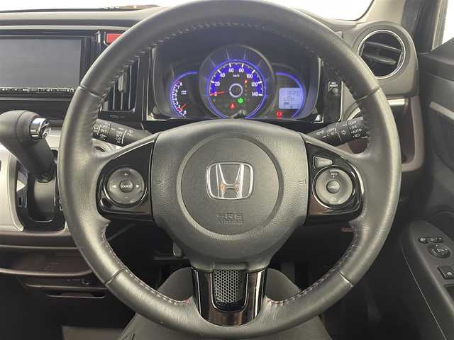 ホンダ Ｎ ＷＧＮ カスタム G Aパッケージ 福岡県 2014(平26)年 6.4万km スマートブラック プッシュスタート　/シティブレーキアクティブシステム　/クルーズコントロール　/横滑り防止装置　/ＥＣＯＮモード　/アイドリングストップ　/ステアリングリモコン　/電動格納式ドアミラー/純正フロアマット　/純正１４インチＡＷ　/ＬＥＤヘッドライト