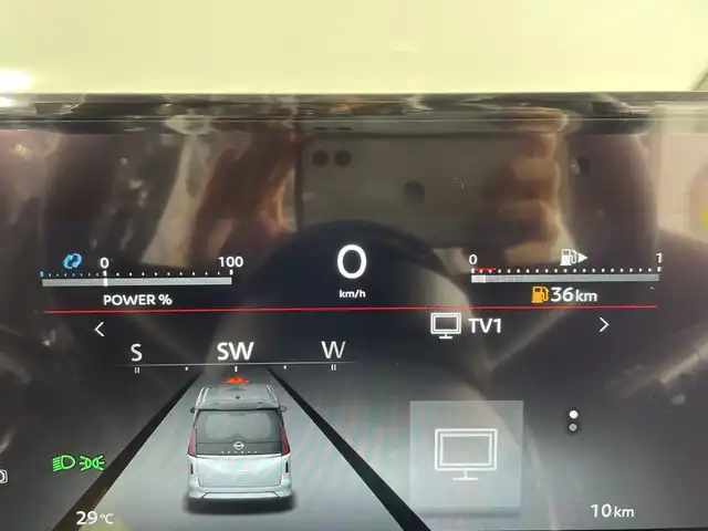 日産 セレナ e－パワー ハイウェイスター V 福岡県 2025(令7)年 0.1千km ホワイト ・登録済み未使用車/・メーカーナビ　/（ＡＭ　ＦＭ　ＢＴ　ＵＳＢ）　/・プロパイロット　/・バックカメラ　/・全方位カメラ　/・デジタルインナーミラー　/・前後コーナーセンサー　/・レーンキープ　/・踏み間違い防止機能　/・ハンドル支援　/・標識認識　/・衝突軽減/・先行車発進告知機能/・ハンズフリーオートスライドドア/・電動パーキングブレーキ/・ブレーキホールド/・クルコン/・両側パワスラ/・オートライト/・オートハイビーム/・電格ミラー/・スペアキー