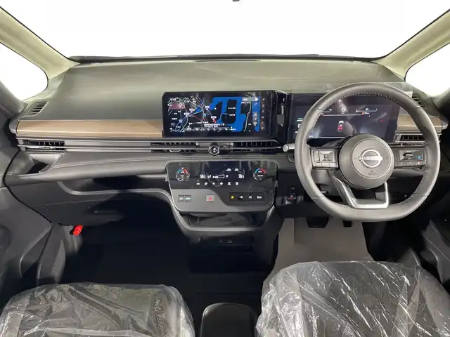 日産 セレナ e－パワー ハイウェイスター V 福岡県 2025(令7)年 0.1千km ホワイト ・登録済み未使用車/・メーカーナビ　/（ＡＭ　ＦＭ　ＢＴ　ＵＳＢ）　/・プロパイロット　/・バックカメラ　/・全方位カメラ　/・デジタルインナーミラー　/・前後コーナーセンサー　/・レーンキープ　/・踏み間違い防止機能　/・ハンドル支援　/・標識認識　/・衝突軽減/・先行車発進告知機能/・ハンズフリーオートスライドドア/・電動パーキングブレーキ/・ブレーキホールド/・クルコン/・両側パワスラ/・オートライト/・オートハイビーム/・電格ミラー/・スペアキー