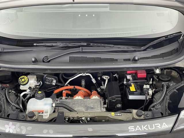 日産 サクラ G 愛知県 2023(令5)年 2.3万km ブラック /禁煙車//ワンオーナー//純正メモリナビ//FM/AM/BT/USB/フルセグ//プロパイロット//インテリジェントエマージェンシーブレーキ//インテリジェントLI//インテリジェントFCW//インテリジェントDA//踏み間違い防止アシスト//標識検知機能//先行車発進お知らせ//前後コーナーセンサー//ISOFIX//イモビライザー//ステアリングヒーター//シートヒーター//ドアバイザー//フロアマット//シートカバー//置くだけ充電