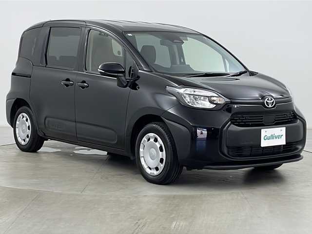 トヨタ シエンタ ハイブリッド G 道央・札幌 2024(令6)年 2.5万km ブラック ・4WD/・寒冷地仕様/・純正ナビ&TV&BT&USB&Miracast/・バックカメラ/・両側パワースライドドア/・Toyota Safety Sense/・レーダークルーズコントロール/・ビルトインETC/・ドアミラーヒーター/・EV　MODE/・クリアランスソナー/・LEDヘッドライト/・オートライト/・オートマチックハイビーム/・フロントワイパーデアイサー