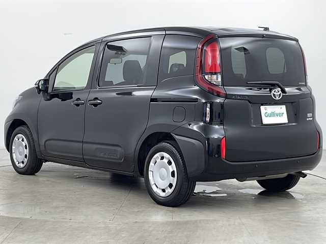 トヨタ シエンタ ハイブリッド G 道央・札幌 2024(令6)年 2.5万km ブラック ・4WD/・寒冷地仕様/・純正ナビ&TV&BT&USB&Miracast/・バックカメラ/・両側パワースライドドア/・Toyota Safety Sense/・レーダークルーズコントロール/・ビルトインETC/・ドアミラーヒーター/・EV　MODE/・クリアランスソナー/・LEDヘッドライト/・オートライト/・オートマチックハイビーム/・フロントワイパーデアイサー