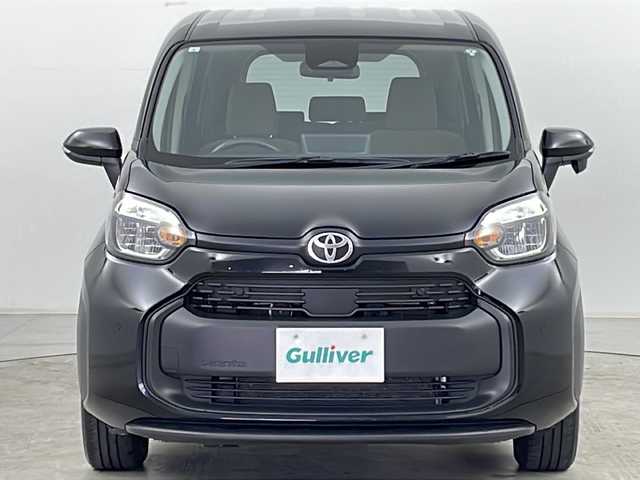 トヨタ シエンタ ハイブリッド G 道央・札幌 2024(令6)年 2.5万km ブラック ・4WD/・寒冷地仕様/・純正ナビ&TV&BT&USB&Miracast/・バックカメラ/・両側パワースライドドア/・Toyota Safety Sense/・レーダークルーズコントロール/・ビルトインETC/・ドアミラーヒーター/・EV　MODE/・クリアランスソナー/・LEDヘッドライト/・オートライト/・オートマチックハイビーム/・フロントワイパーデアイサー