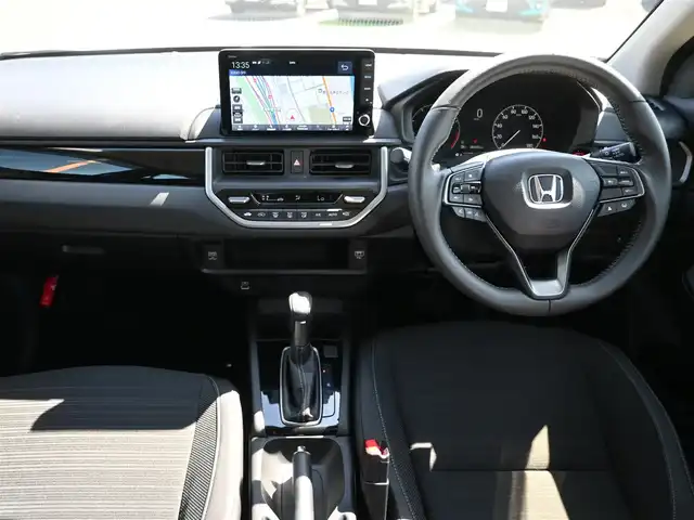 ホンダ ＷＲ－Ｖ Z+ 千葉県 2024(令6)年 0.2万km プラチナホワイトパール ホンダセンシング/・衝突軽減ブレーキ（CMBS）/・車線維持支援システム（LKAS）/・アダプティブクルーズコントロール（ACC）/・後方誤発進抑制機能/・誤発進抑制機能/9インチ純正コネクトナビ/地デジTV/【Bluetooth接続】/【Apple CarPlay　Android Auto対応】/バックカメラ/ドライブレコーダー（前後撮影）/ハーフレザーシート/革巻きステアリング/ステアリングスイッチ/パドルシフト/ETC/LEDヘッドライト/フォグライト/ウインカーミラー/コーナーセンサー/純正17インチアルミホイル/サイド/カーテンエアバッグ/Honda スマートキー