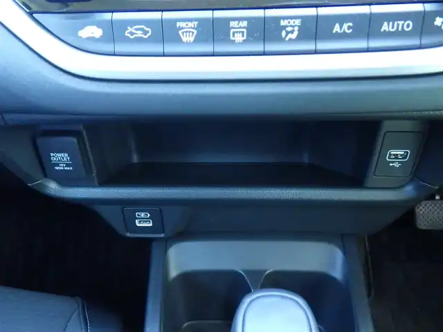 ホンダ ＷＲ－Ｖ Z+ 千葉県 2024(令6)年 0.2万km プラチナホワイトパール ホンダセンシング/・衝突軽減ブレーキ（CMBS）/・車線維持支援システム（LKAS）/・アダプティブクルーズコントロール（ACC）/・後方誤発進抑制機能/・誤発進抑制機能/9インチ純正コネクトナビ/地デジTV/【Bluetooth接続】/【Apple CarPlay　Android Auto対応】/バックカメラ/ドライブレコーダー（前後撮影）/ハーフレザーシート/革巻きステアリング/ステアリングスイッチ/パドルシフト/ETC/LEDヘッドライト/フォグライト/ウインカーミラー/コーナーセンサー/純正17インチアルミホイル/サイド/カーテンエアバッグ/Honda スマートキー