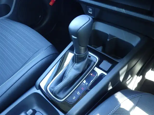 ホンダ ＷＲ－Ｖ Z+ 千葉県 2024(令6)年 0.2万km プラチナホワイトパール ホンダセンシング/・衝突軽減ブレーキ（CMBS）/・車線維持支援システム（LKAS）/・アダプティブクルーズコントロール（ACC）/・後方誤発進抑制機能/・誤発進抑制機能/9インチ純正コネクトナビ/地デジTV/【Bluetooth接続】/【Apple CarPlay　Android Auto対応】/バックカメラ/ドライブレコーダー（前後撮影）/ハーフレザーシート/革巻きステアリング/ステアリングスイッチ/パドルシフト/ETC/LEDヘッドライト/フォグライト/ウインカーミラー/コーナーセンサー/純正17インチアルミホイル/サイド/カーテンエアバッグ/Honda スマートキー