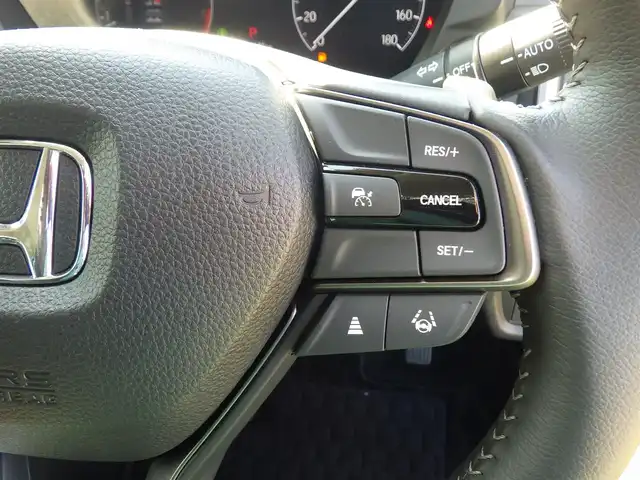 ホンダ ＷＲ－Ｖ Z+ 千葉県 2024(令6)年 0.2万km プラチナホワイトパール ホンダセンシング/・衝突軽減ブレーキ（CMBS）/・車線維持支援システム（LKAS）/・アダプティブクルーズコントロール（ACC）/・後方誤発進抑制機能/・誤発進抑制機能/9インチ純正コネクトナビ/地デジTV/【Bluetooth接続】/【Apple CarPlay　Android Auto対応】/バックカメラ/ドライブレコーダー（前後撮影）/ハーフレザーシート/革巻きステアリング/ステアリングスイッチ/パドルシフト/ETC/LEDヘッドライト/フォグライト/ウインカーミラー/コーナーセンサー/純正17インチアルミホイル/サイド/カーテンエアバッグ/Honda スマートキー