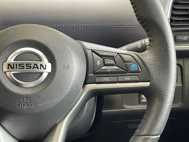 日産 セレナ ハイウェイスター V 岩手県 2021(令3)年 5.6万km ブリリアントシルバー ワンオーナー/４WD/全方位カメラ/両側パワースライドドア/ロールサンシェード/アイドリングストップ/横滑り防止装置/衝突被害軽減システム/クルーズコントロール/コーナーセンサー/レーンアシスト/ETC/フルセグTV/ドライブレコーダー/純正LEDヘッドライト/純正アルミホイール15インチ/社外マット/オートライト/オートマチックハイビーム/３列シート