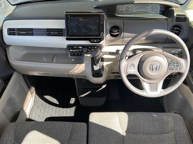 ホンダ Ｎ ＢＯＸ G L ターボ ホンダセンシング 静岡県 2020(令2)年 1.4万km ブリティッシュグリーンP 純正メモリナビ/・CD/・DVD/・フルセグＴＶ/・Bluetooth/・AM/・FM/主要装備/・両側パワスラ/・衝突軽減/・レーンキープ/・追従クルコン/・バックカメラ/・ETC/・ドラレコ前/・シートヒーターD/N席/・ステリモ/・パドルシフト/・LEDヘッドライト/・オートライト/・純正フロアマット/・純正アルミホイール/・スマートキ/・プッシュスタート