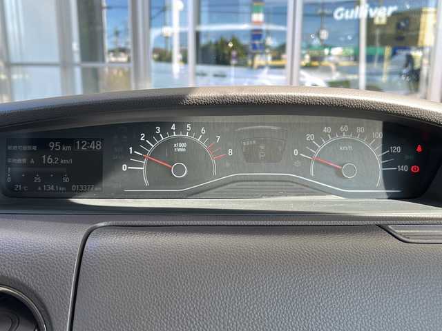 ホンダ Ｎ ＢＯＸ G L ターボ ホンダセンシング 静岡県 2020(令2)年 1.4万km ブリティッシュグリーンP 純正メモリナビ/・CD/・DVD/・フルセグＴＶ/・Bluetooth/・AM/・FM/主要装備/・両側パワスラ/・衝突軽減/・レーンキープ/・追従クルコン/・バックカメラ/・ETC/・ドラレコ前/・シートヒーターD/N席/・ステリモ/・パドルシフト/・LEDヘッドライト/・オートライト/・純正フロアマット/・純正アルミホイール/・スマートキ/・プッシュスタート