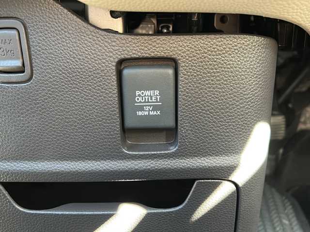 ホンダ Ｎ ＢＯＸ G L ターボ ホンダセンシング 静岡県 2020(令2)年 1.4万km ブリティッシュグリーンP 純正メモリナビ/・CD/・DVD/・フルセグＴＶ/・Bluetooth/・AM/・FM/主要装備/・両側パワスラ/・衝突軽減/・レーンキープ/・追従クルコン/・バックカメラ/・ETC/・ドラレコ前/・シートヒーターD/N席/・ステリモ/・パドルシフト/・LEDヘッドライト/・オートライト/・純正フロアマット/・純正アルミホイール/・スマートキ/・プッシュスタート