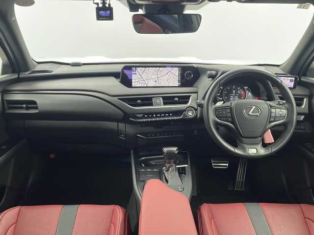 レクサス ＵＸ 200 Fスポーツ 栃木県 2018(平30)年 1.3万km ブレージングカーネリアンコントラストレイヤリング トヨタセーフティセンス/・プリクラッシュセーフティ/・レーントレーシングアシスト/・レーンディパーチャーアラート/・ロードサインアシスト/・レーダークルーズコントロール/・オートマチックハイビーム/・先行車発進アラーム/・プロアクティブドライビングアシスト/・レーンチェンジアシスト/・緊急時操舵支援/禁煙車/サンルーフ/シートヒーター/ハンドルヒーター/シートクーラー/アクティブサウンドコントロール/社外レーダー/LEDヘッドライト/フォグライト/社外ドラレコ/電動リアゲート/シートメモリ/ETC/スマートキー/パドルシフト/純正Fスポーツ専用フロアマット