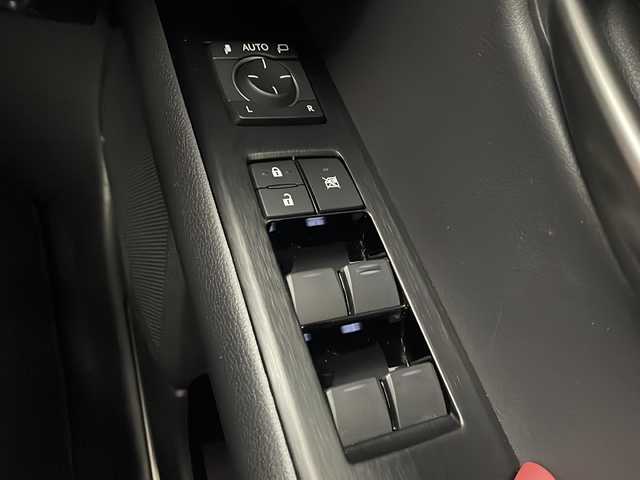 レクサス ＵＸ 200 Fスポーツ 栃木県 2018(平30)年 1.3万km ブレージングカーネリアンコントラストレイヤリング トヨタセーフティセンス/・プリクラッシュセーフティ/・レーントレーシングアシスト/・レーンディパーチャーアラート/・ロードサインアシスト/・レーダークルーズコントロール/・オートマチックハイビーム/・先行車発進アラーム/・プロアクティブドライビングアシスト/・レーンチェンジアシスト/・緊急時操舵支援/禁煙車/サンルーフ/シートヒーター/ハンドルヒーター/シートクーラー/アクティブサウンドコントロール/社外レーダー/LEDヘッドライト/フォグライト/社外ドラレコ/電動リアゲート/シートメモリ/ETC/スマートキー/パドルシフト/純正Fスポーツ専用フロアマット