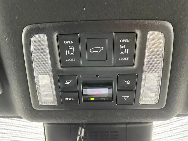 トヨタ ノア ハイブリッド S－Z 埼玉県 2023(令5)年 5万km ホワイトパールクリスタルシャイン 10.5型ディスプレイオーディオ/ CD DVD Bluetooth USB HDMI Miracast フルセグ/快適利便パッケージ/ユニバーサルステップ/フリップダウンモニター/バックカメラ/両側パワースライドドア/パワーバックドア/前後ドライブレコーダー/レーダークルーズコントロール/シートヒーター/オートLEDライト/オートハイビーム/ETC2.0/前後コーナーセンサー/純正17インチアルミホイール