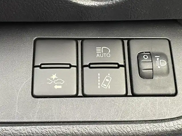 トヨタ シエンタ ハイブリッド G 宮城県 2018(平30)年 1.5万km コバルトブルーメタリック 純正ナビ　/両側パワースライドドア　/クリアランスソナー　/バックモニター/フルセグTV/Bluetoothオーディオ/CD/DVD再生/TVキャンセラー/AC100Vアクセサリコンセント/クルーズコントロール　/プリクラッシュセーフティ　/レーンディパーチャーアラート　/オートマチックハイビーム　/スマートキー/プッシュスタート/ビルトインＥＴＣ　/ドライブレコーダー　/禁煙車