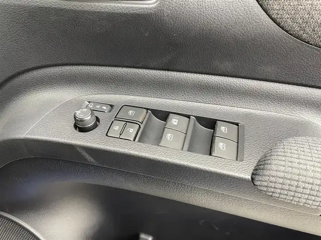 トヨタ シエンタ ハイブリッド G 宮城県 2018(平30)年 1.5万km コバルトブルーメタリック 純正ナビ　/両側パワースライドドア　/クリアランスソナー　/バックモニター/フルセグTV/Bluetoothオーディオ/CD/DVD再生/TVキャンセラー/AC100Vアクセサリコンセント/クルーズコントロール　/プリクラッシュセーフティ　/レーンディパーチャーアラート　/オートマチックハイビーム　/スマートキー/プッシュスタート/ビルトインＥＴＣ　/ドライブレコーダー　/禁煙車