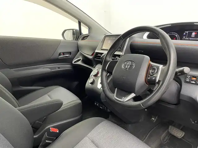 トヨタ シエンタ ハイブリッド G 宮城県 2018(平30)年 1.5万km コバルトブルーメタリック 純正ナビ　/両側パワースライドドア　/クリアランスソナー　/バックモニター/フルセグTV/Bluetoothオーディオ/CD/DVD再生/TVキャンセラー/AC100Vアクセサリコンセント/クルーズコントロール　/プリクラッシュセーフティ　/レーンディパーチャーアラート　/オートマチックハイビーム　/スマートキー/プッシュスタート/ビルトインＥＴＣ　/ドライブレコーダー　/禁煙車