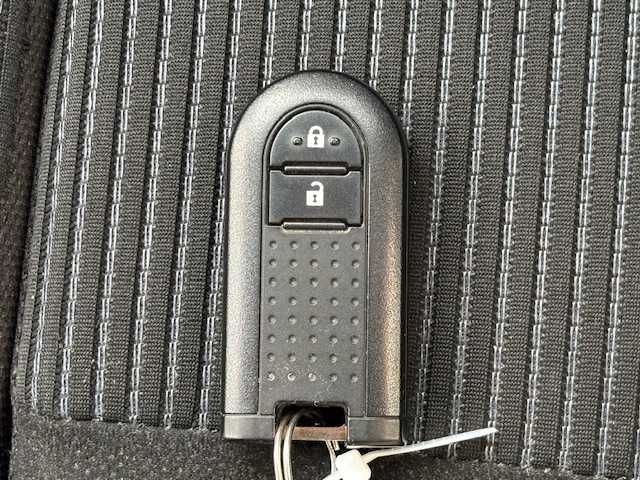 ダイハツ ムーヴ X リミテッド SAⅢ 宮城県 2019(令1)年 3.3万km ファイアークォーツレッドM 登録時走行距離32148km/純正SDナビ/AM・FM・Bluetooth・CD・DVD・TV/横滑り防止装置/衝突軽減システム/ヘッドライトイベライザー/バックカメラ/プッシュスタート/ステアリングリモコン/PWRモードスイッチ/電動格納ミラー/コーナーセンサー/シートヒーター/純正フロアマット/純正ドアバイザー/オートライト/純正アルミホイール