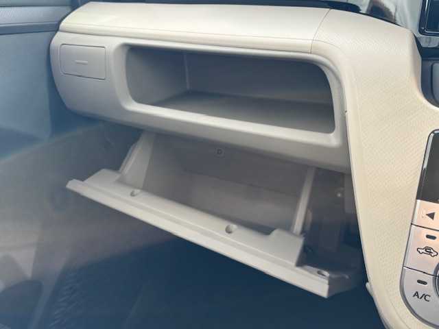 ダイハツ ムーヴ X リミテッド SAⅢ 宮城県 2019(令1)年 3.3万km ファイアークォーツレッドM 登録時走行距離32148km/純正SDナビ/AM・FM・Bluetooth・CD・DVD・TV/横滑り防止装置/衝突軽減システム/ヘッドライトイベライザー/バックカメラ/プッシュスタート/ステアリングリモコン/PWRモードスイッチ/電動格納ミラー/コーナーセンサー/シートヒーター/純正フロアマット/純正ドアバイザー/オートライト/純正アルミホイール