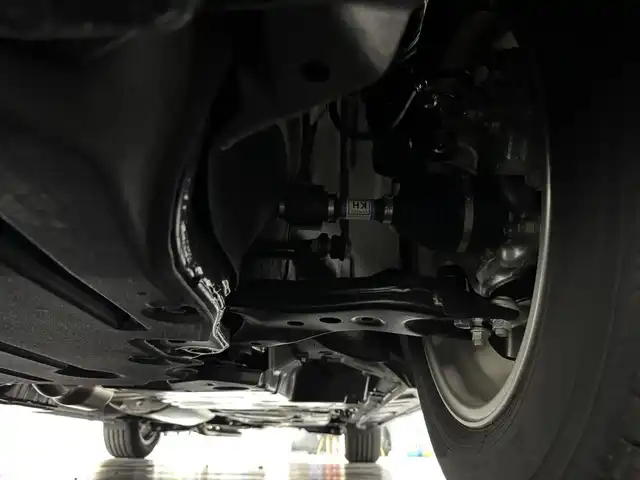 トヨタ アルファードハイブリット Z 三重県 2024(令6)年 0.2万km プラチナホワイトパールマイカ ハイブリッド/FF/MTモード付フロアCVT/14インチナビ/（FM/AM/TV/Bluetooth/USB/iPod/Miracast/CarPlay/AndroidAuto）/13.2インチ 有機EL後席モニター/パノラミックビューモニター（床下透過表示機能付）/両側パワースライドドア/ドライブレコーダー 前後/ETC2.0/Toyota Safety Sense/●PCS、LTA、レーダークルコン、アダプティブハイビーム、RSA、プロアクティブドライビングアシスト/●パーキングサポートブレーキ/・BSM/LCA/安心降車アシスト/など/装備/・デジタルインナーミラー*/・左右独立ムーンルーフ*/・合皮シート（ブラック）/・シートヒーター＆ベンチレーション（D/N/2nd）/・ステアリングヒーター/・パワーシート（Dメモリー付8way/N4way/2ndリクライニング＆オットマン）/・パワーバックドア/・100Vコンセント（1500W）/・ステアリングスイッチ/・3眼LEDヘッドランプ/・スーパーロングオーバーヘッドコンソール/・前席・後席左右独立オートエアコン/・オートワイパー/・おくだけ充電/・18inAW/・保/取/・スマートキーx2/など/*…メーカーOP