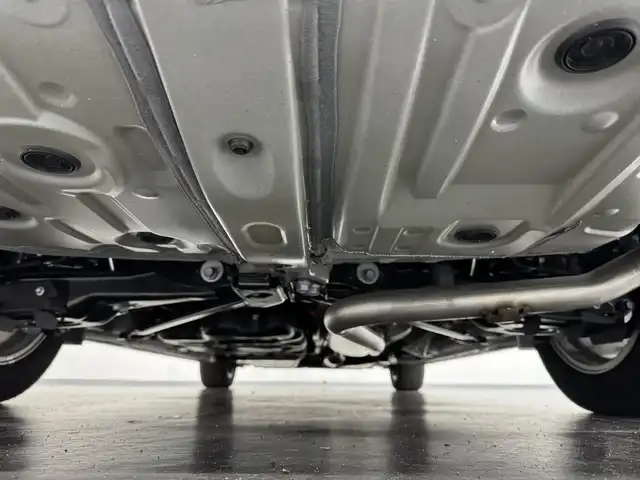 トヨタ アルファードハイブリット Z 三重県 2024(令6)年 0.2万km プラチナホワイトパールマイカ ハイブリッド/FF/MTモード付フロアCVT/14インチナビ/（FM/AM/TV/Bluetooth/USB/iPod/Miracast/CarPlay/AndroidAuto）/13.2インチ 有機EL後席モニター/パノラミックビューモニター（床下透過表示機能付）/両側パワースライドドア/ドライブレコーダー 前後/ETC2.0/Toyota Safety Sense/●PCS、LTA、レーダークルコン、アダプティブハイビーム、RSA、プロアクティブドライビングアシスト/●パーキングサポートブレーキ/・BSM/LCA/安心降車アシスト/など/装備/・デジタルインナーミラー*/・左右独立ムーンルーフ*/・合皮シート（ブラック）/・シートヒーター＆ベンチレーション（D/N/2nd）/・ステアリングヒーター/・パワーシート（Dメモリー付8way/N4way/2ndリクライニング＆オットマン）/・パワーバックドア/・100Vコンセント（1500W）/・ステアリングスイッチ/・3眼LEDヘッドランプ/・スーパーロングオーバーヘッドコンソール/・前席・後席左右独立オートエアコン/・オートワイパー/・おくだけ充電/・18inAW/・保/取/・スマートキーx2/など/*…メーカーOP