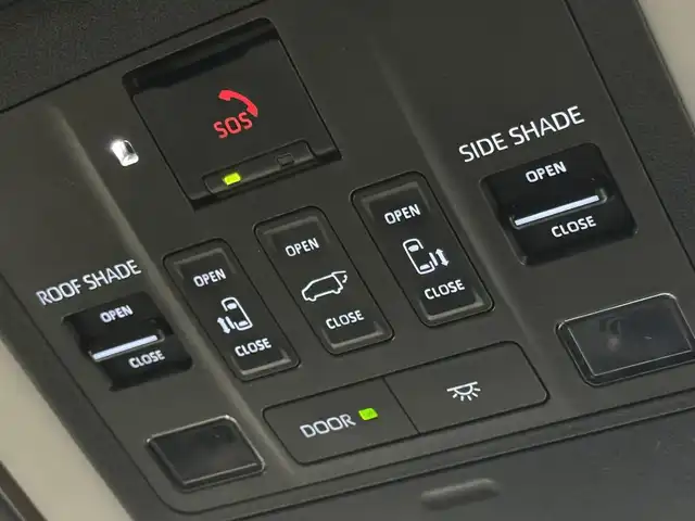 トヨタ アルファードハイブリット Z 三重県 2024(令6)年 0.2万km プラチナホワイトパールマイカ ハイブリッド/FF/MTモード付フロアCVT/14インチナビ/（FM/AM/TV/Bluetooth/USB/iPod/Miracast/CarPlay/AndroidAuto）/13.2インチ 有機EL後席モニター/パノラミックビューモニター（床下透過表示機能付）/両側パワースライドドア/ドライブレコーダー 前後/ETC2.0/Toyota Safety Sense/●PCS、LTA、レーダークルコン、アダプティブハイビーム、RSA、プロアクティブドライビングアシスト/●パーキングサポートブレーキ/・BSM/LCA/安心降車アシスト/など/装備/・デジタルインナーミラー*/・左右独立ムーンルーフ*/・合皮シート（ブラック）/・シートヒーター＆ベンチレーション（D/N/2nd）/・ステアリングヒーター/・パワーシート（Dメモリー付8way/N4way/2ndリクライニング＆オットマン）/・パワーバックドア/・100Vコンセント（1500W）/・ステアリングスイッチ/・3眼LEDヘッドランプ/・スーパーロングオーバーヘッドコンソール/・前席・後席左右独立オートエアコン/・オートワイパー/・おくだけ充電/・18inAW/・保/取/・スマートキーx2/など/*…メーカーOP