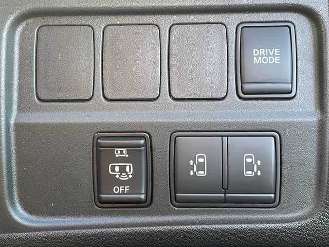 日産 セレナ e－パワー ハイウェイスター V 三重県 2020(令2)年 1.9万km ダイヤモンドブラック 純正10型ナビ/全方位カメラ/純正ドラレコ/純正ビルトインETC2.0/両側パワースライドドア/BSM/クルーズコントロール/レーンキープアシスト/衝突被害軽減ブレーキ/ステアリングスイッチ/スマートキー/純正15インチAW/LEDオートライト/フォグランプ/電動格納ミラー