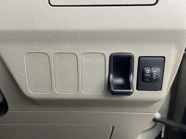 ダイハツ ミラ L 秋田県 2009(平21)年 8.7万km シャンパンゴールドメタリック 純正オーディオ　/ハロゲンライト　/社外13インチアルミホイール　/電動格納ミラー　/社外フロアマット　/純正ドアバイザー　/ヘッドレベライザー　/リモコンキー