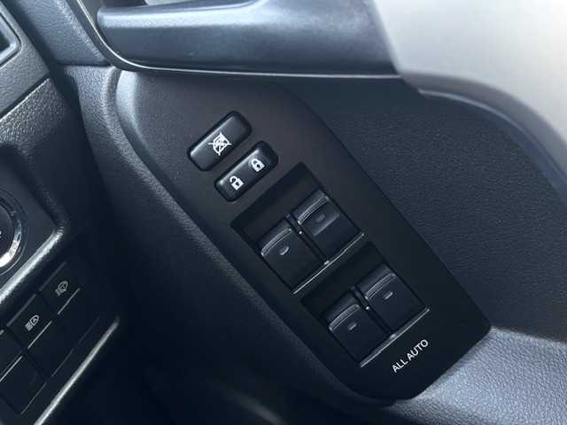 トヨタ ランドクルーザー プラド TX 愛知県 2020(令2)年 3.2万km ホワイトパールクリスタルシャイン AIS検査済み/4WD/Brat オリジナルリフトアップコイル/JAOSフェンダーガーニッシュ/WEDS　マッドヴァンス17インチアルミ（社外）/TOYOオープンカントリーR/Tタイヤ（社外）/ルーフラック/純正ナビ　/バックカメラ/ETC/前後ドラレコ/Bluetooth/フルセグTV/ドアバイザー/プッシュスタート/スマートキー/スペアキー/クルーズコントロール/衝突被害軽減/クリアランスソナー/横滑り防止機能/オートマチックハイビーム/ヘッドライトウォッシャー/取説/保証書