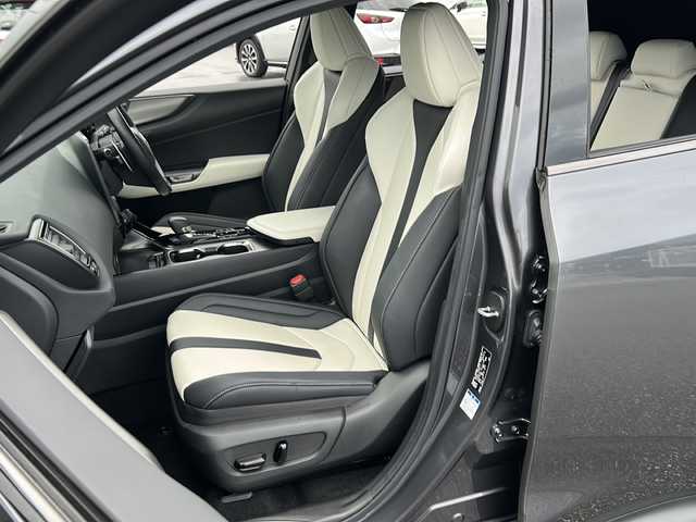 レクサス ＮＸ 350 Fスポーツ 富山県 2022(令4)年 2.8万km ソニッククロム 4WD/パノラマルーフ/マークレビンソン（プレミアムサウンド）/パノラミックビューモニター/トヨタセーフティセンス/ヘッドアップディスプレイ/ブラインドスポットモニター/パワーバックドア/クリアランスソナー/3眼LEDヘッドライト/オートマチックハイビーム/純正メーカーナビ/フルセグ/ETC2.0/ルーフレール/前席パワーシート/ドライブレコーダー