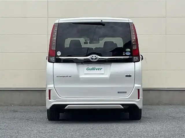 トヨタ エスクァイア ハイブリッド Gi ブラックテーラード 茨城県 2016(平28)年 4.2万km ホワイトパールクリスタルシャイン プッシュスタート/スマートキー/スペアキー/保証書付き/取扱説明書/モデリスタエアロ（前横後）/Bluetooth接続/フルセグTV/クルーズコントロール/両側パワースライド/オートマチックハイビーム/オートライト/バックカメラ/前席シートヒーター/衝突被害軽減システム/ブラックレザーシート