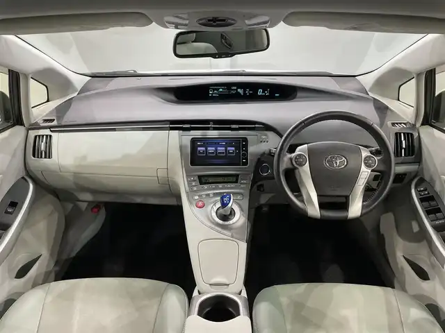 トヨタ プリウス G ツーリングセレクション 愛知県 2012(平24)年 7.1万km ホワイトパールクリスタルシャイン 純正HDDナビ（NHZD-W62G）/（Bluetooth/地デジ/FM/AM/HDD/CD・DVD再生)/サンルーフ　/プリクラッシュセーフティ　/レーダークルーズコントロール　/ビルトインＥＴＣ　/ハーフレザーシート　/バックカメラ　/パーキングセンサー　/D席パワーシート/ＬＥＤヘッドライト　/ＬＥＤフォグランプ/純正フロアマット　/プッシュスタート/　　-スマートキー/スペアタイヤ有