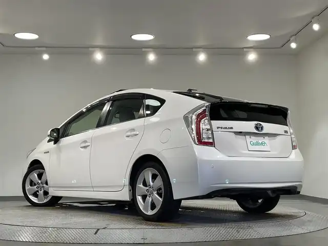 トヨタ プリウス G ツーリングセレクション 愛知県 2012(平24)年 7.1万km ホワイトパールクリスタルシャイン 純正HDDナビ（NHZD-W62G）/（Bluetooth/地デジ/FM/AM/HDD/CD・DVD再生)/サンルーフ　/プリクラッシュセーフティ　/レーダークルーズコントロール　/ビルトインＥＴＣ　/ハーフレザーシート　/バックカメラ　/パーキングセンサー　/D席パワーシート/ＬＥＤヘッドライト　/ＬＥＤフォグランプ/純正フロアマット　/プッシュスタート/　　-スマートキー/スペアタイヤ有