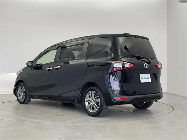 トヨタ シエンタ G 埼玉県 2016(平28)年 3.4万km ブラック 登録時走行距離33060km/純正７型ナビ　/バックカメラ　/ドライブレコーダー　/ＥＴＣ　/両側パワースライド　/衝突軽減システム　/盗難防止装置　/横滑り防止装置　/レーンキープアシスト　/アイドリングストップ/ＬＥＤヘッドライト　/オートハイビーム　/オートライト/３列シート/シートヒーター/純正15インチアルミホイール/ドアバイザー/純正フロアマット