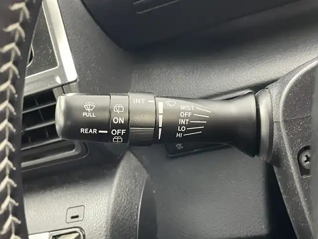 トヨタ シエンタ G 埼玉県 2016(平28)年 3.4万km ブラック 登録時走行距離33060km/純正７型ナビ　/バックカメラ　/ドライブレコーダー　/ＥＴＣ　/両側パワースライド　/衝突軽減システム　/盗難防止装置　/横滑り防止装置　/レーンキープアシスト　/アイドリングストップ/ＬＥＤヘッドライト　/オートハイビーム　/オートライト/３列シート/シートヒーター/純正15インチアルミホイール/ドアバイザー/純正フロアマット