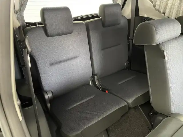 トヨタ シエンタ G 埼玉県 2016(平28)年 3.4万km ブラック 登録時走行距離33060km/純正７型ナビ　/バックカメラ　/ドライブレコーダー　/ＥＴＣ　/両側パワースライド　/衝突軽減システム　/盗難防止装置　/横滑り防止装置　/レーンキープアシスト　/アイドリングストップ/ＬＥＤヘッドライト　/オートハイビーム　/オートライト/３列シート/シートヒーター/純正15インチアルミホイール/ドアバイザー/純正フロアマット