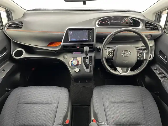 トヨタ シエンタ G 埼玉県 2016(平28)年 3.4万km ブラック 登録時走行距離33060km/純正７型ナビ　/バックカメラ　/ドライブレコーダー　/ＥＴＣ　/両側パワースライド　/衝突軽減システム　/盗難防止装置　/横滑り防止装置　/レーンキープアシスト　/アイドリングストップ/ＬＥＤヘッドライト　/オートハイビーム　/オートライト/３列シート/シートヒーター/純正15インチアルミホイール/ドアバイザー/純正フロアマット