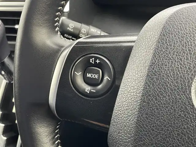 トヨタ シエンタ G 埼玉県 2016(平28)年 3.4万km ブラック 登録時走行距離33060km/純正７型ナビ　/バックカメラ　/ドライブレコーダー　/ＥＴＣ　/両側パワースライド　/衝突軽減システム　/盗難防止装置　/横滑り防止装置　/レーンキープアシスト　/アイドリングストップ/ＬＥＤヘッドライト　/オートハイビーム　/オートライト/３列シート/シートヒーター/純正15インチアルミホイール/ドアバイザー/純正フロアマット