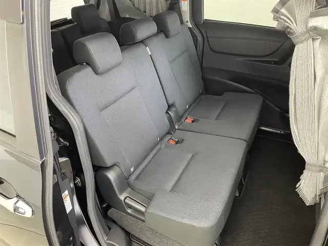 トヨタ シエンタ G 埼玉県 2016(平28)年 3.4万km ブラック 登録時走行距離33060km/純正７型ナビ　/バックカメラ　/ドライブレコーダー　/ＥＴＣ　/両側パワースライド　/衝突軽減システム　/盗難防止装置　/横滑り防止装置　/レーンキープアシスト　/アイドリングストップ/ＬＥＤヘッドライト　/オートハイビーム　/オートライト/３列シート/シートヒーター/純正15インチアルミホイール/ドアバイザー/純正フロアマット