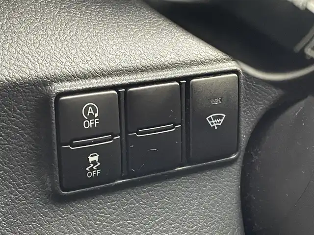 トヨタ シエンタ G 埼玉県 2016(平28)年 3.4万km ブラック 登録時走行距離33060km/純正７型ナビ　/バックカメラ　/ドライブレコーダー　/ＥＴＣ　/両側パワースライド　/衝突軽減システム　/盗難防止装置　/横滑り防止装置　/レーンキープアシスト　/アイドリングストップ/ＬＥＤヘッドライト　/オートハイビーム　/オートライト/３列シート/シートヒーター/純正15インチアルミホイール/ドアバイザー/純正フロアマット