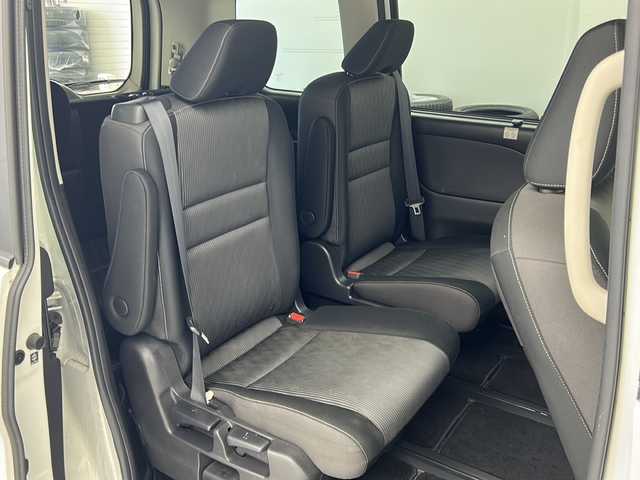 日産 セレナ e－パワー ハイウェイスター V 宮城県 2020(令2)年 4.8万km ブリリアントホワイトパール プロパイロット/エマージェンシーブレーキ/側方運転支援/ブラインドスポットモニター/アラウンドビューモニター/純正フリップダウンモニター/デジタルインナーミラー/両側パワースライドドア/ハンズフリーオートスライド/純正10型ナビ/・BT.CD.DVD.SD/フルセグカメラ/ビルトインETC/純正ドライブレコーダー（F）/プッシュスタート/スマートキー/電動パーキングブレーキ/アイドリングストップ/LEDヘッドライト/LEDフォグライト/純正フロアマット/純正16インチAW/ロールサンシェード/シートバックテーブル