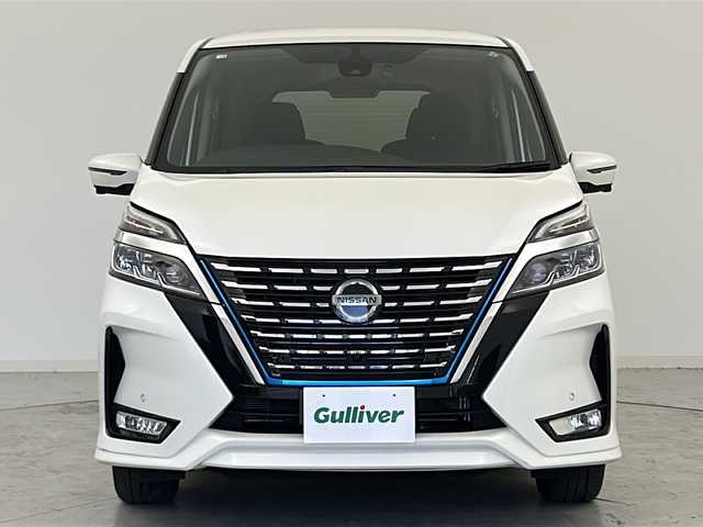 日産 セレナ e－パワー ハイウェイスター V 宮城県 2020(令2)年 4.8万km ブリリアントホワイトパール プロパイロット/エマージェンシーブレーキ/側方運転支援/ブラインドスポットモニター/アラウンドビューモニター/純正フリップダウンモニター/デジタルインナーミラー/両側パワースライドドア/ハンズフリーオートスライド/純正10型ナビ/・BT.CD.DVD.SD/フルセグカメラ/ビルトインETC/純正ドライブレコーダー（F）/プッシュスタート/スマートキー/電動パーキングブレーキ/アイドリングストップ/LEDヘッドライト/LEDフォグライト/純正フロアマット/純正16インチAW/ロールサンシェード/シートバックテーブル