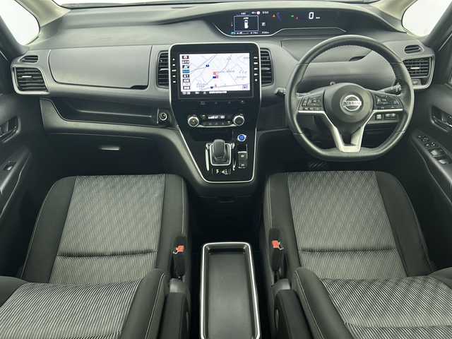 日産 セレナ e－パワー ハイウェイスター V 宮城県 2020(令2)年 4.8万km ブリリアントホワイトパール プロパイロット/エマージェンシーブレーキ/側方運転支援/ブラインドスポットモニター/アラウンドビューモニター/純正フリップダウンモニター/デジタルインナーミラー/両側パワースライドドア/ハンズフリーオートスライド/純正10型ナビ/・BT.CD.DVD.SD/フルセグカメラ/ビルトインETC/純正ドライブレコーダー（F）/プッシュスタート/スマートキー/電動パーキングブレーキ/アイドリングストップ/LEDヘッドライト/LEDフォグライト/純正フロアマット/純正16インチAW/ロールサンシェード/シートバックテーブル