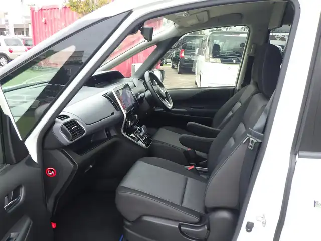 日産 セレナ e－パワー ハイウェイスター V 千葉県 2020(令2)年 4.8万km ブリリアントホワイトパール エマージェンシーブレーキ/プロパイロット/インテリジェントクルーズコントロール/ハンズフリー両側パワースライドドア/10インチ純正SDナビ/地デジTV/【BD/DVD/CD再生機能　Bluetooth接続】/アラウンドビューモニター/フリップダウンモニター/ドライブレコーダー/革巻きステアリング/ステアリングスイッチ/ETC/LEDヘッドライト/フォグライト/ウインカーミラー/コーナーセンサー/純正16インチアルミホイル/サイド/カーテンエアバッグ/インテリジェントキー